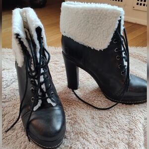 KELSI DAGGER Black and White Women's Lace-Up Ankle Boots - Ricci Model 8.5